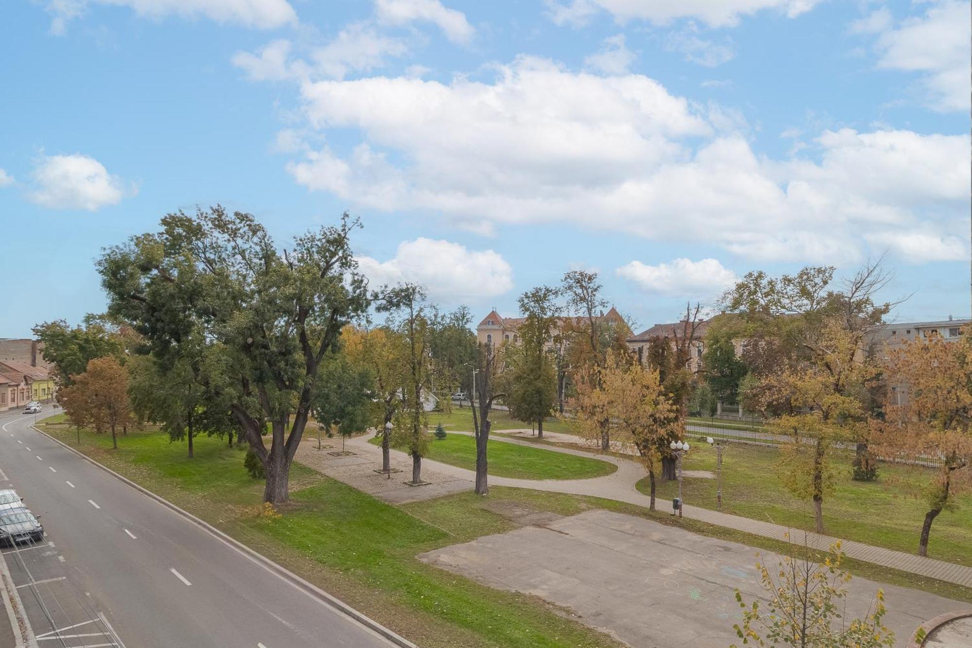 Aparthotel Aria Boutique Oradea Εξωτερικό φωτογραφία